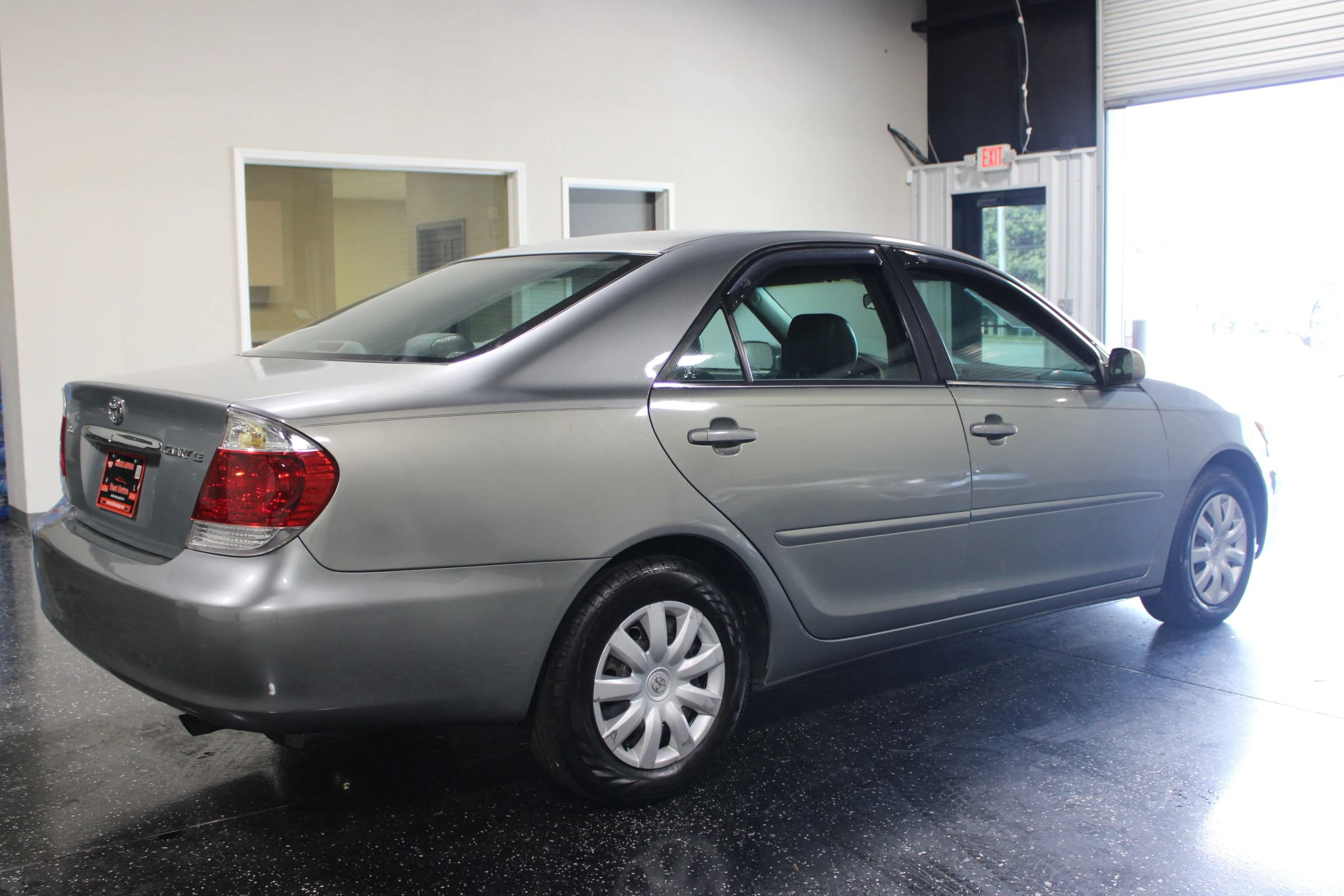 Used 2006 Toyota Camry LE FWD image 3