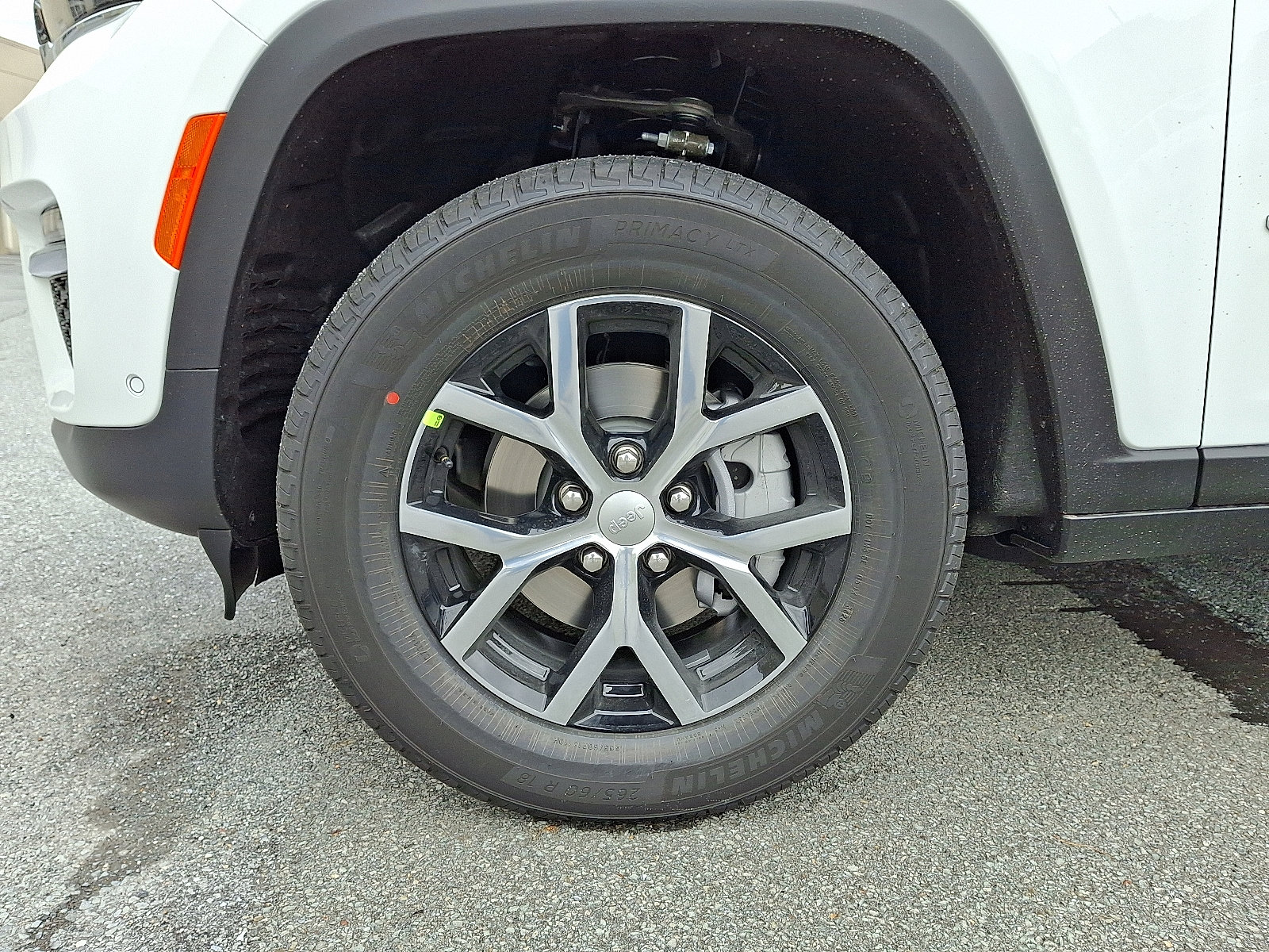 New 2025 Jeep Grand Cherokee Limited w/ Luxury Tech Group II image 4