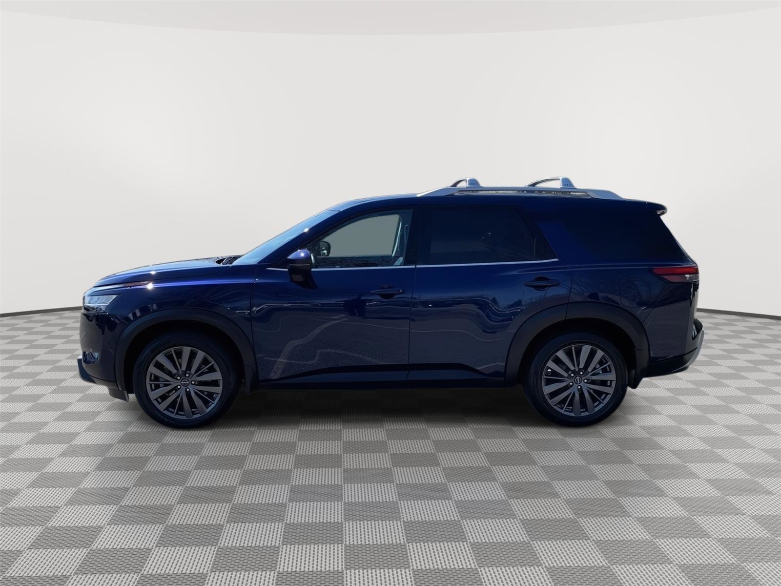 Certified 2022 Nissan Pathfinder SL w/ SL Premium Package image 2