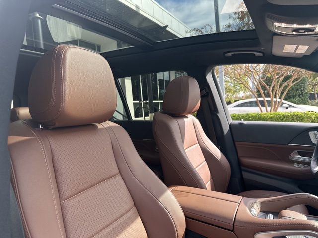 Used 2025 Mercedes-Benz GLS 450 4MATIC image 34