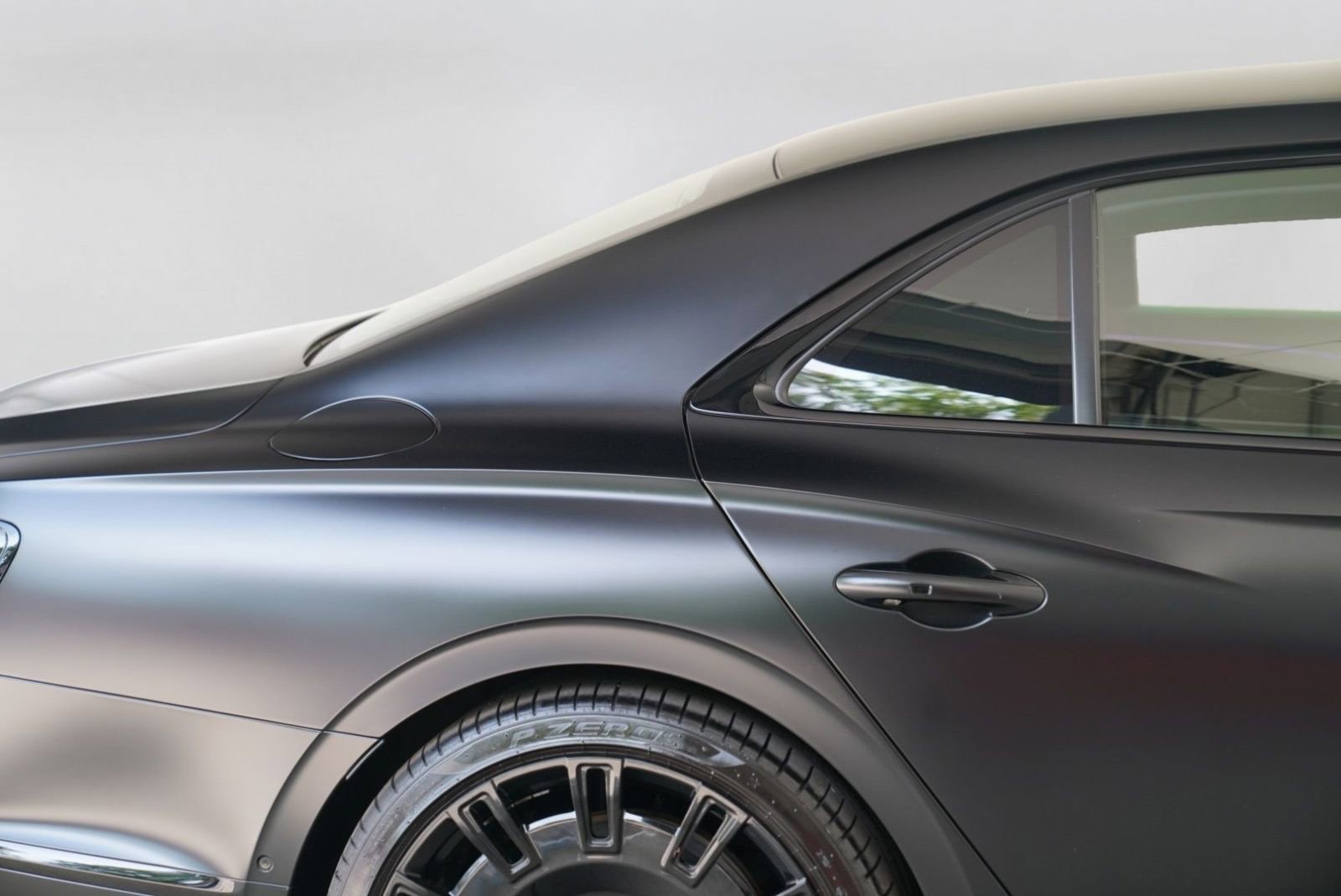 Used 2023 Bentley Flying Spur S V8 AWD/4WD image 19