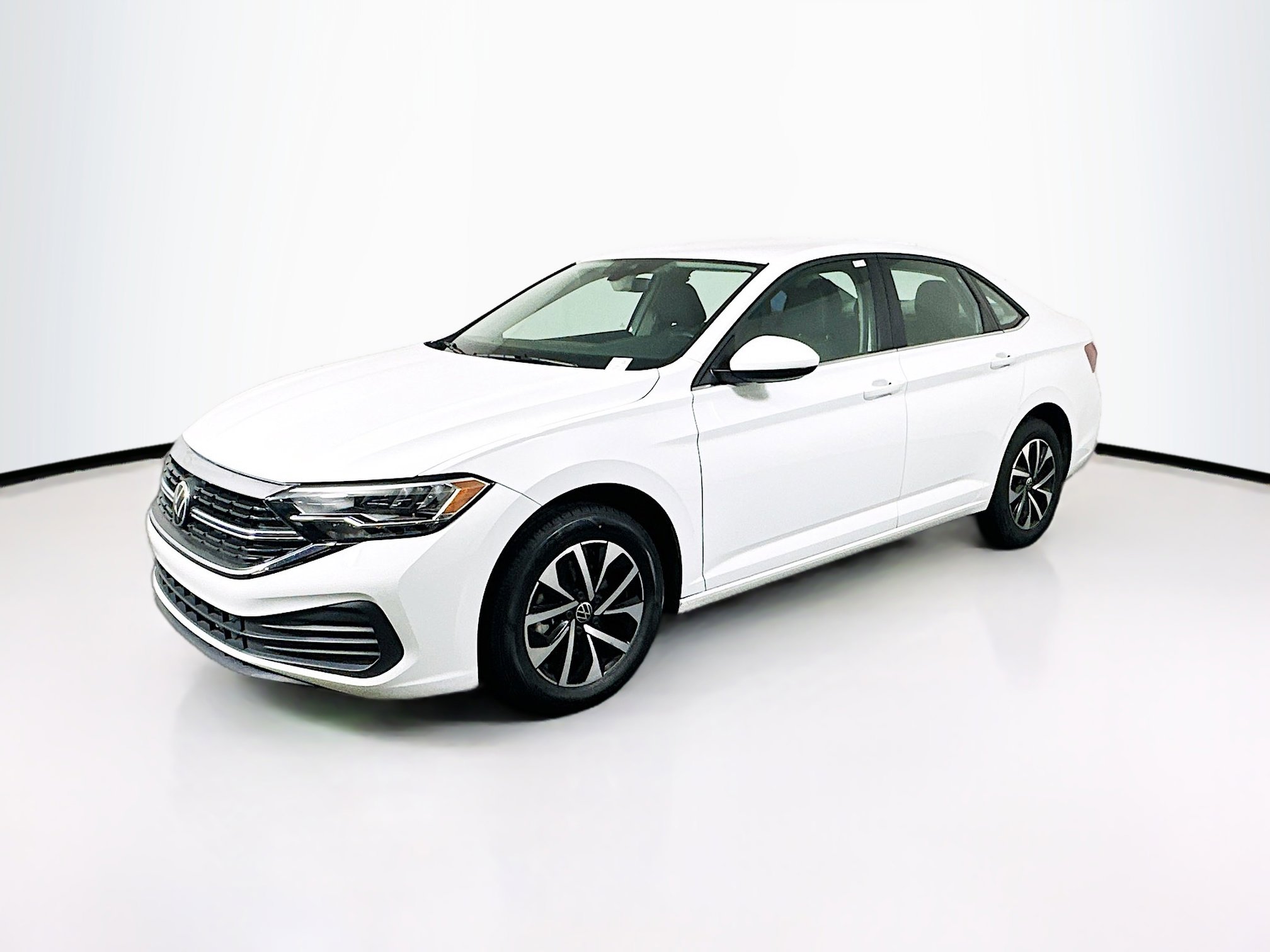 Used 2024 Volkswagen Jetta S image 3