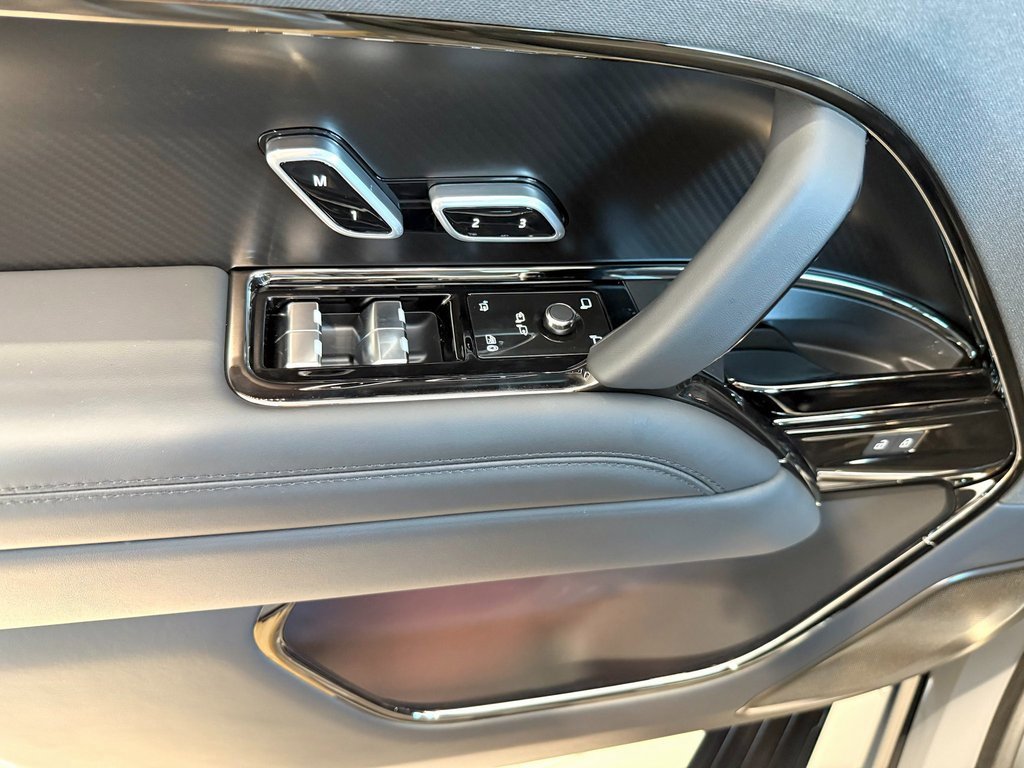 New 2025 Land Rover Range Rover Sport SV Edition Two image 13