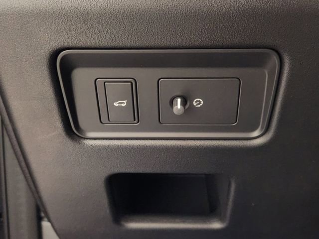 New 2026 Land Rover Discovery Limited Edition image 15