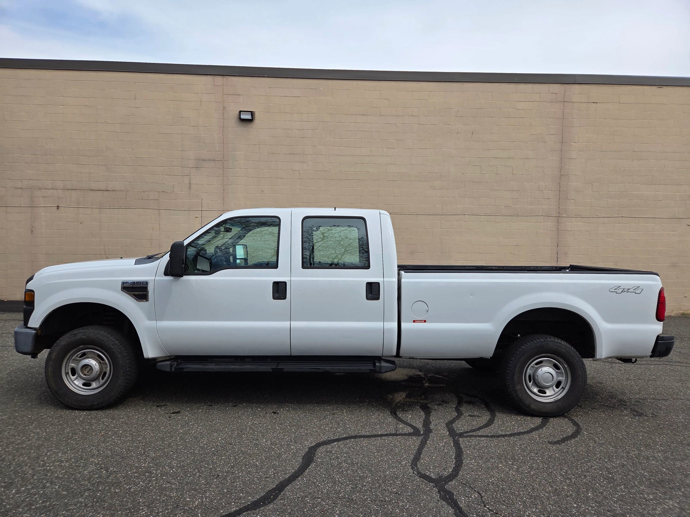 Used 2010 Ford F350 XL image 6
