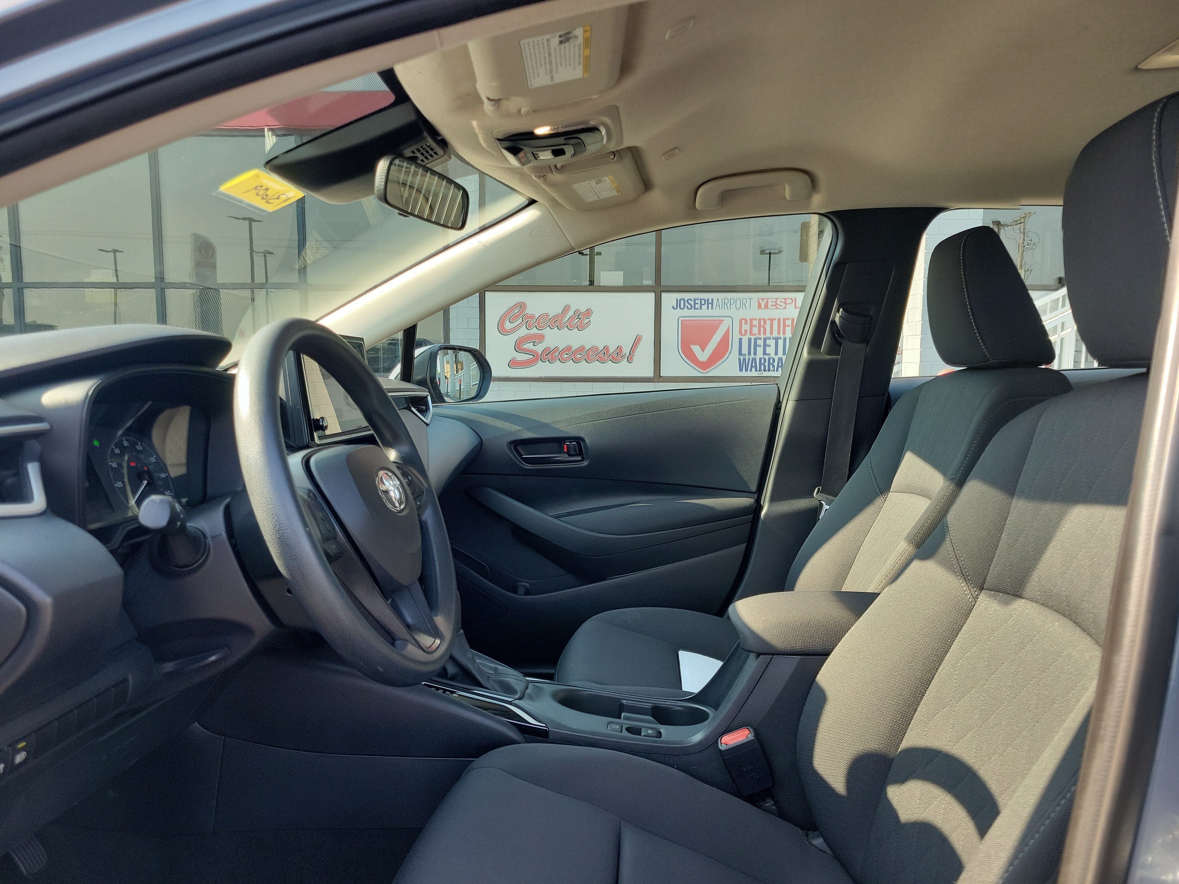 Used 2024 Toyota Corolla LE FWD image 15
