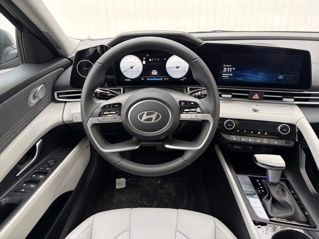 New 2025 Hyundai Elantra Limited image 14