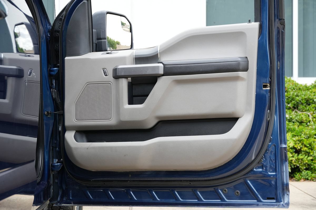 Used 2019 Ford F150 XLT w/ Equipment Group 302A Luxury AWD/4WD image 39