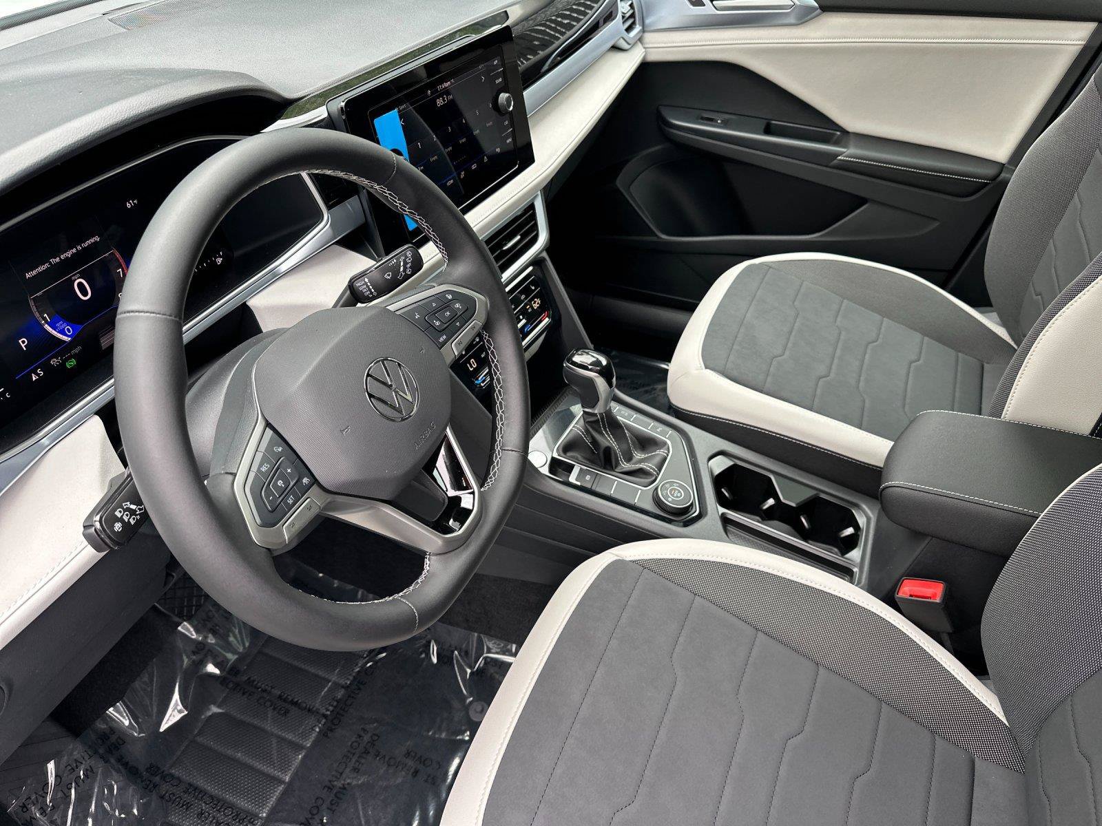 New 2026 Volkswagen Taos SE AWD/4WD image 9
