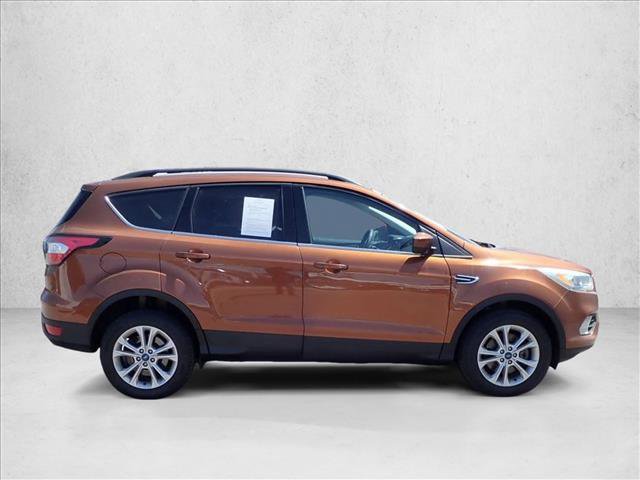 Used 2017 Ford Escape SE w/ Equipment Group 201A AWD/4WD image 5