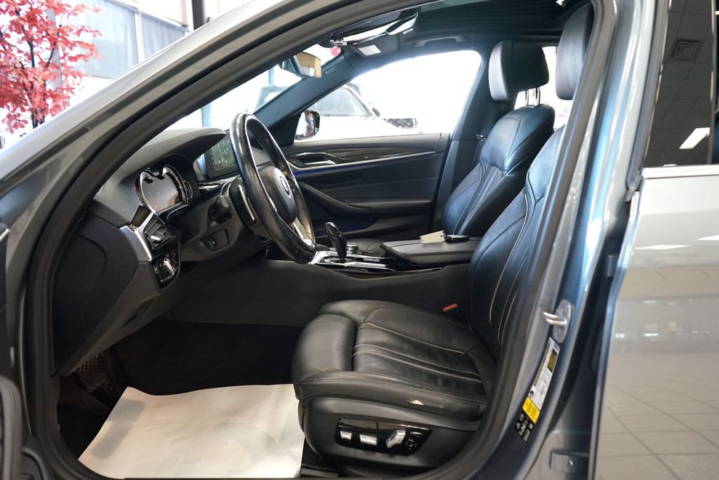 Used 2018 BMW 530i xDrive AWD/4WD image 28