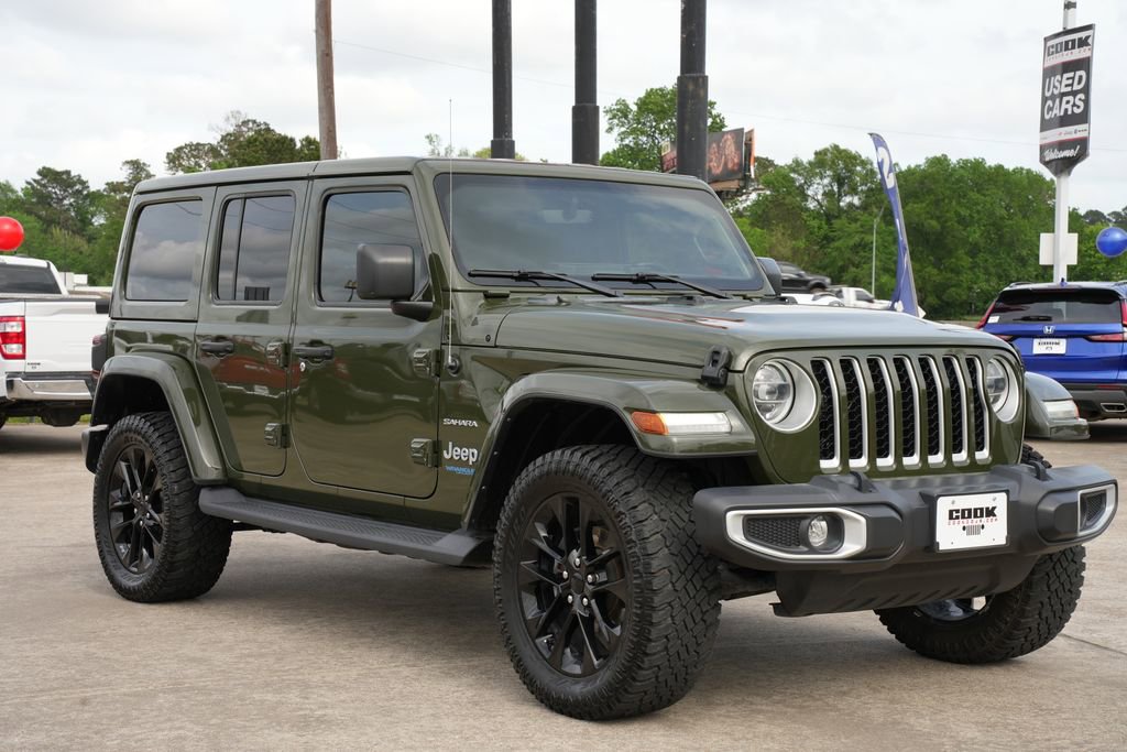 Used 2021 Jeep Wrangler Unlimited Sahara w/ Cold Weather Group AWD/4WD image 2