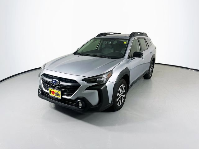 Used 2025 Subaru Outback Premium w/ Popular Package #1A image 5