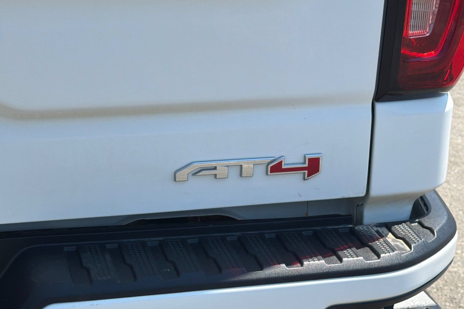 Used 2025 GMC Sierra 1500 AT4 AWD/4WD image 27