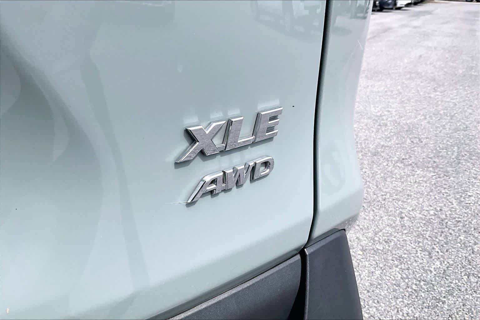 Used 2023 Toyota RAV4 XLE AWD/4WD image 10