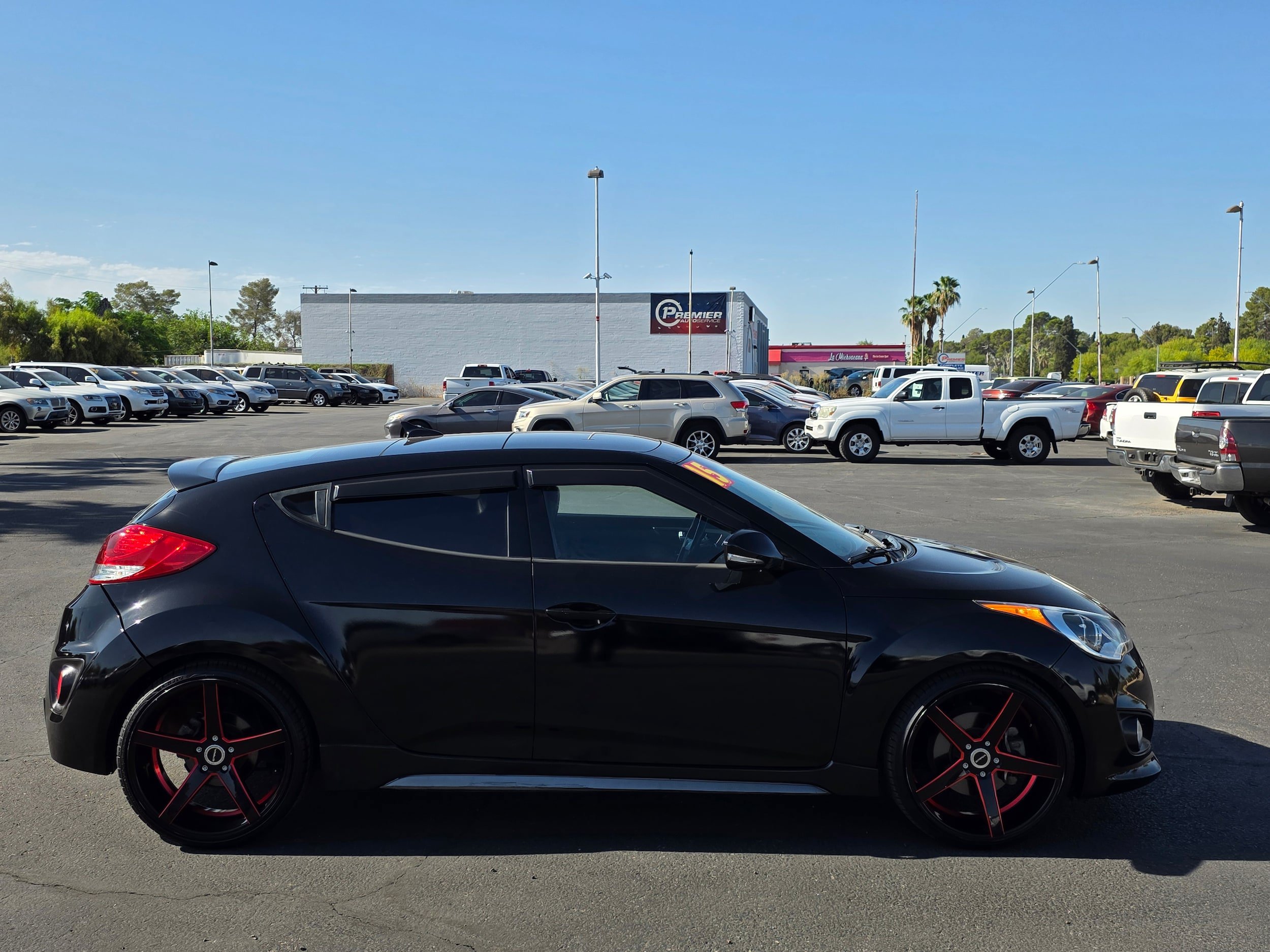 Used 2015 Hyundai Veloster Turbo w/ Option Group 04 FWD image 6
