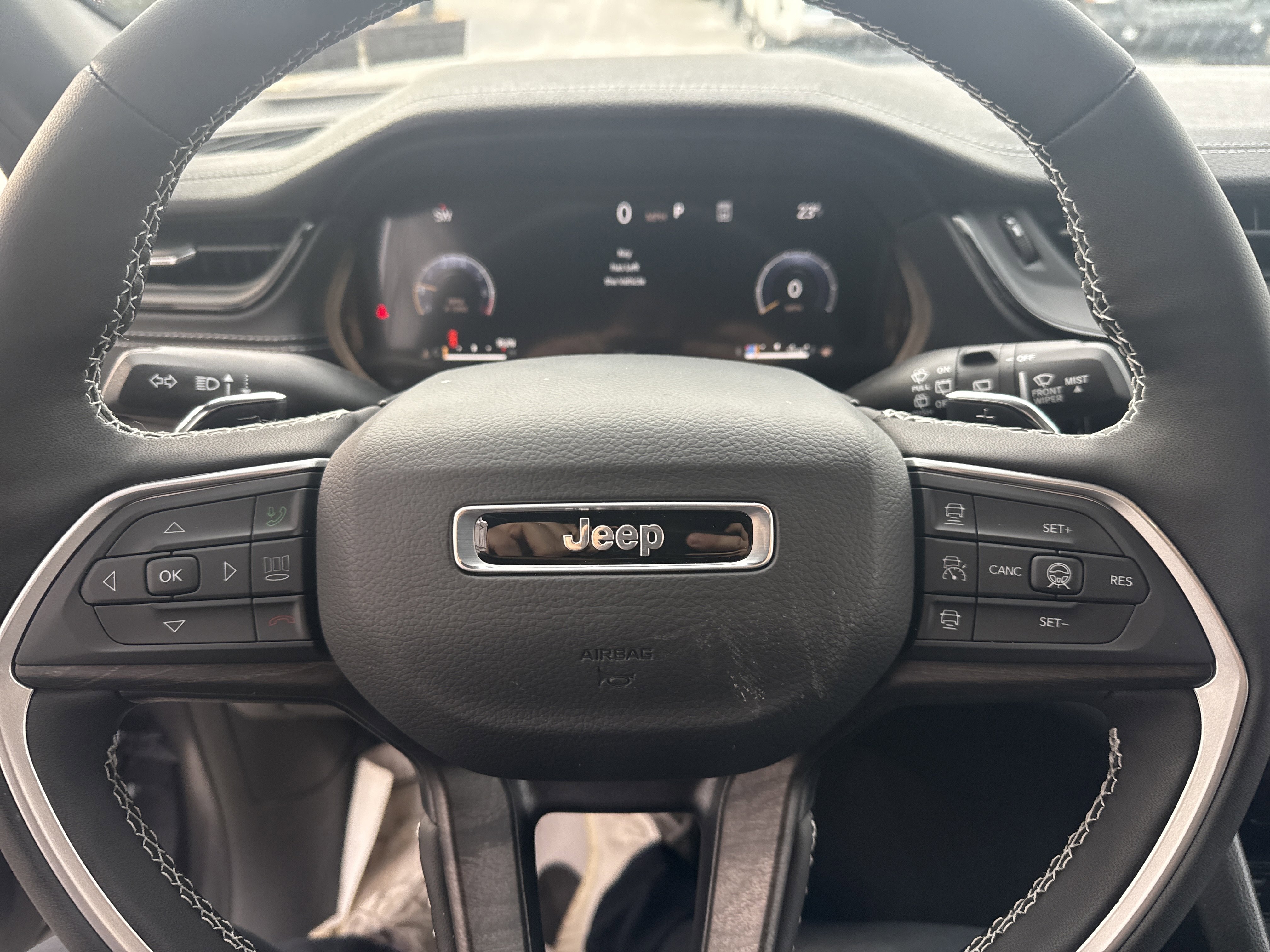 New 2026 Jeep Grand Cherokee Altitude AWD/4WD image 17