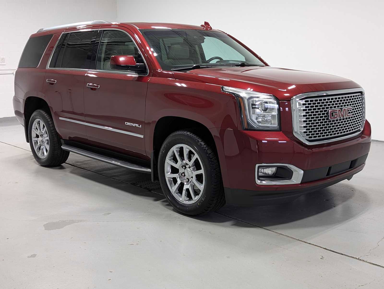 Certified 2017 GMC Yukon Denali image 3