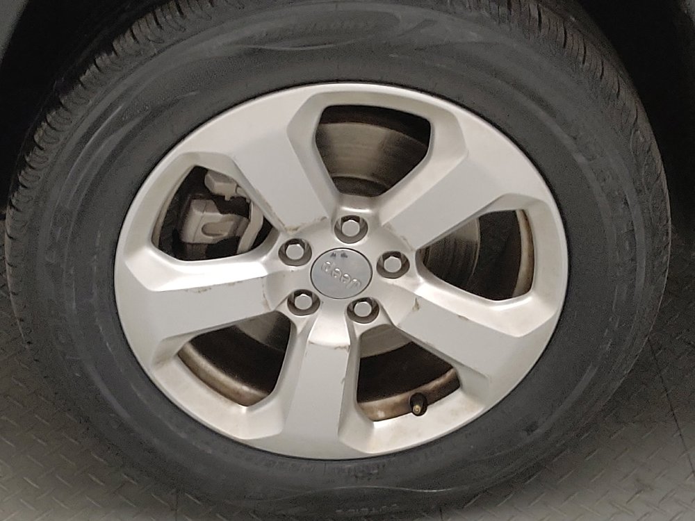 Used 2021 Jeep Compass Latitude FWD image 31