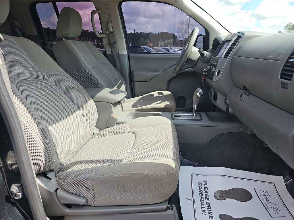 Used 2019 Nissan Frontier SV image 13