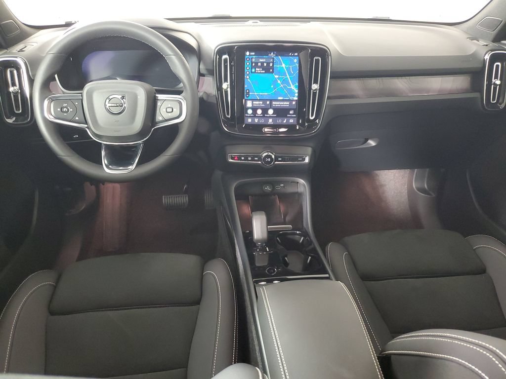 Certified 2024 Volvo C40 P8 Recharge Ultimate w/ Protection Package Premier RWD image 17