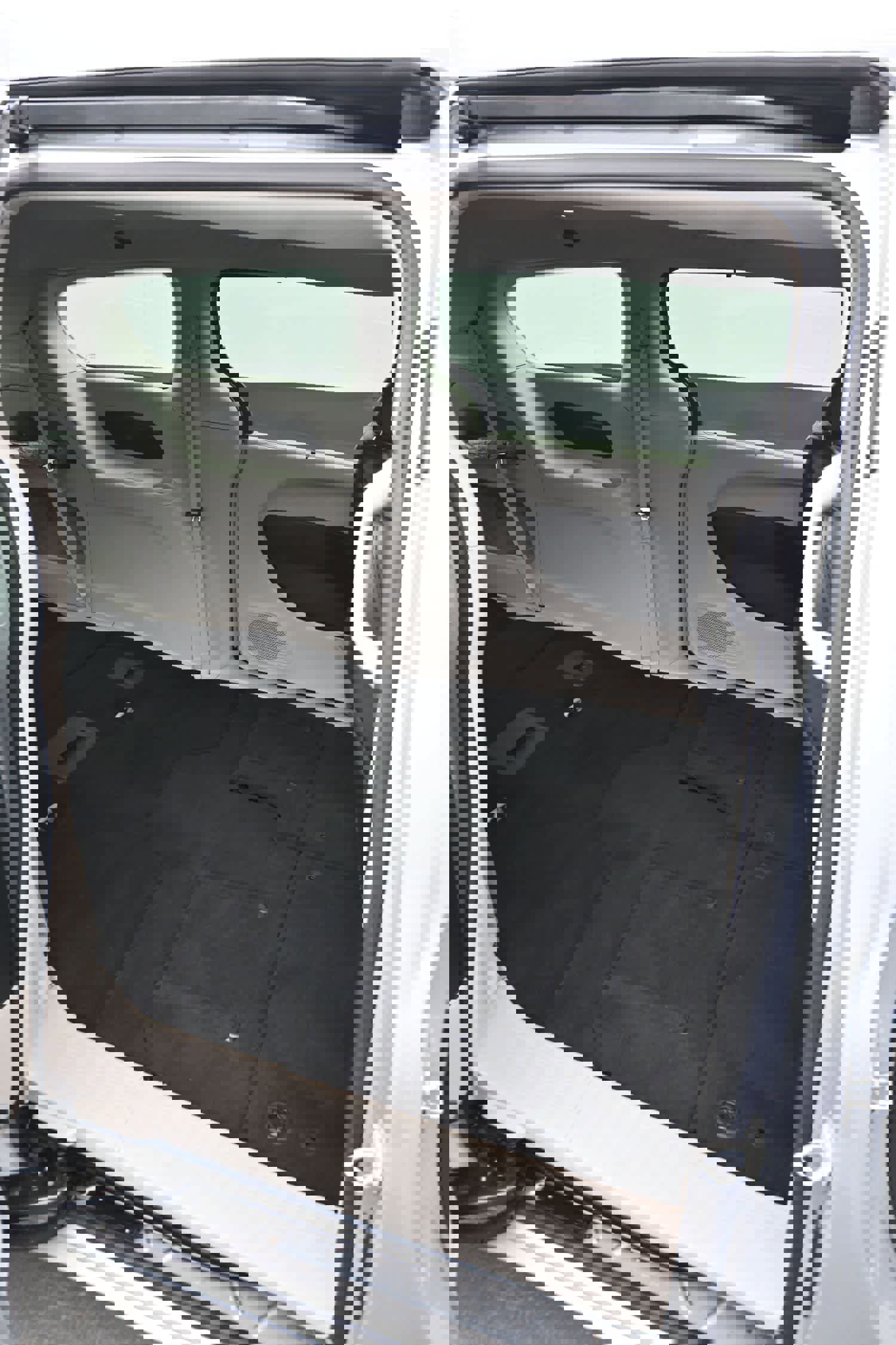 Used 2024 Chrysler Pacifica Touring-L image 12