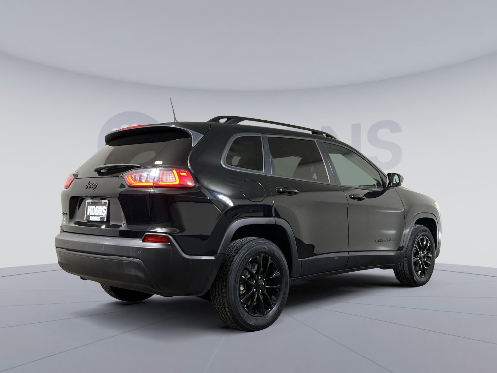 Used 2023 Jeep Cherokee Altitude Lux image 5