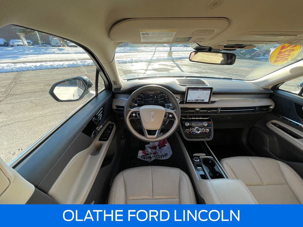Used 2022 Lincoln Corsair AWD w/ Equipment Group 101A image 27