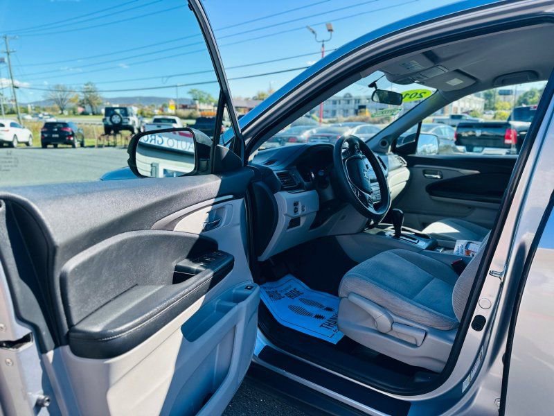 Used 2016 Honda Pilot LX image 7