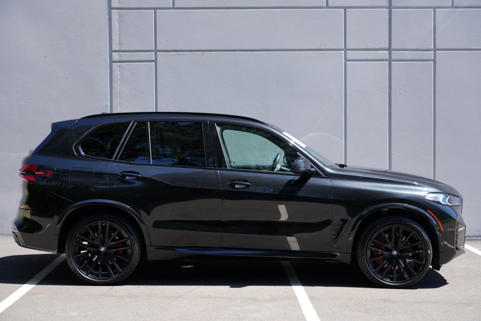 Used 2024 BMW X5 sDrive40i w/ M Sport Package RWD image 53