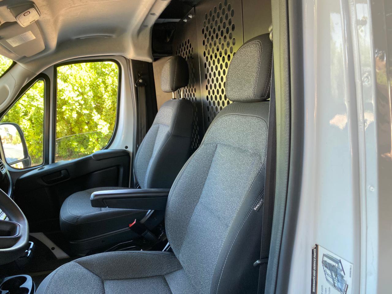 Used 2025 RAM ProMaster 2500 w/ U-Haul Equipment Group FWD image 27