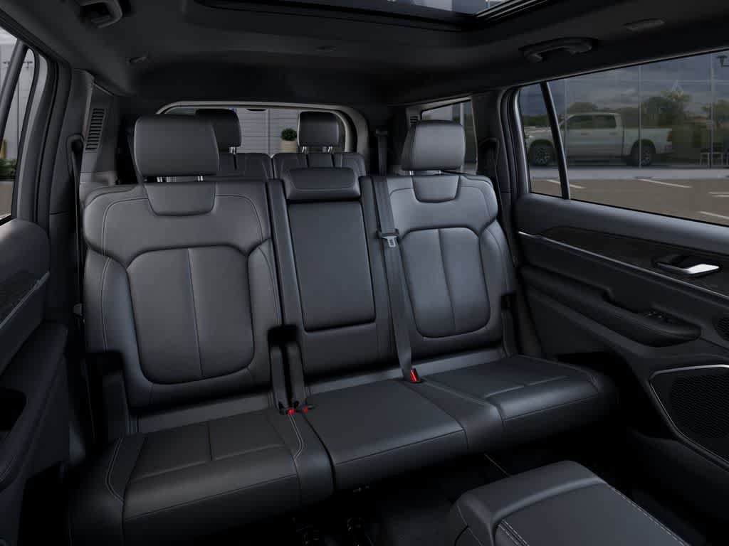 New 2026 Jeep Grand Cherokee L Limited w/ Limited Altitude Package AWD/4WD image 15