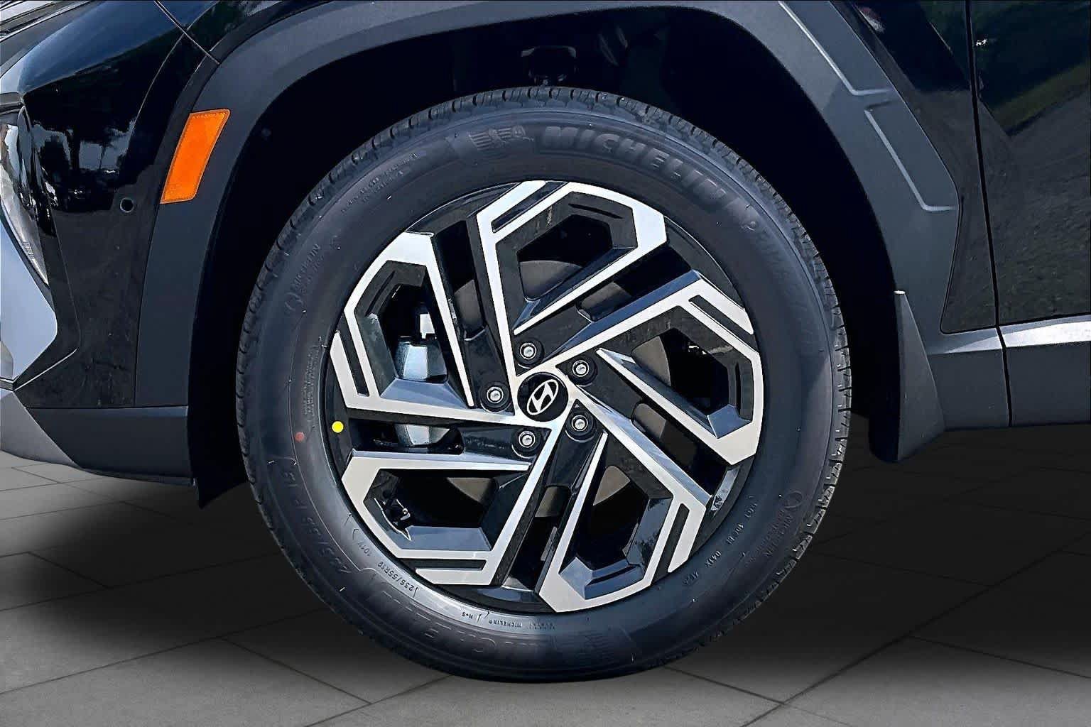 New 2026 Hyundai Tucson Limited AWD/4WD image 9
