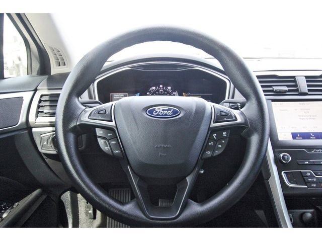 Used 2020 Ford Fusion SE image 14