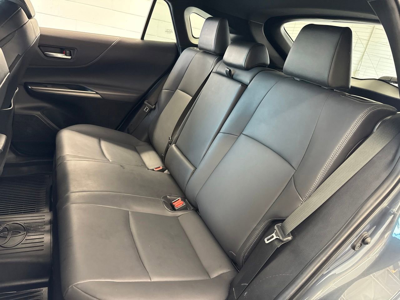 Used 2022 Toyota Venza XLE AWD/4WD image 40