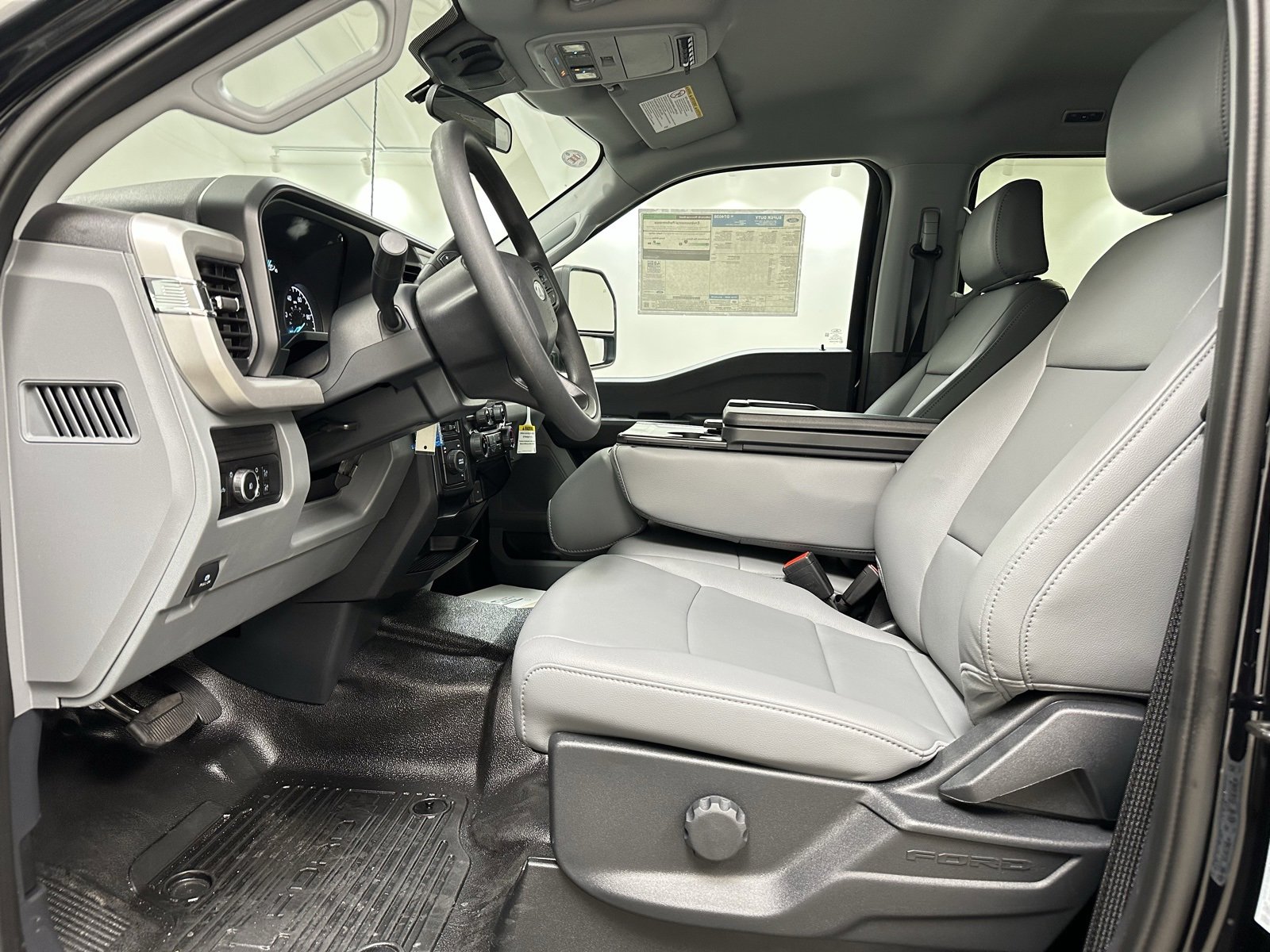 New 2025 Ford F350 XL w/ XL Chrome Package image 9