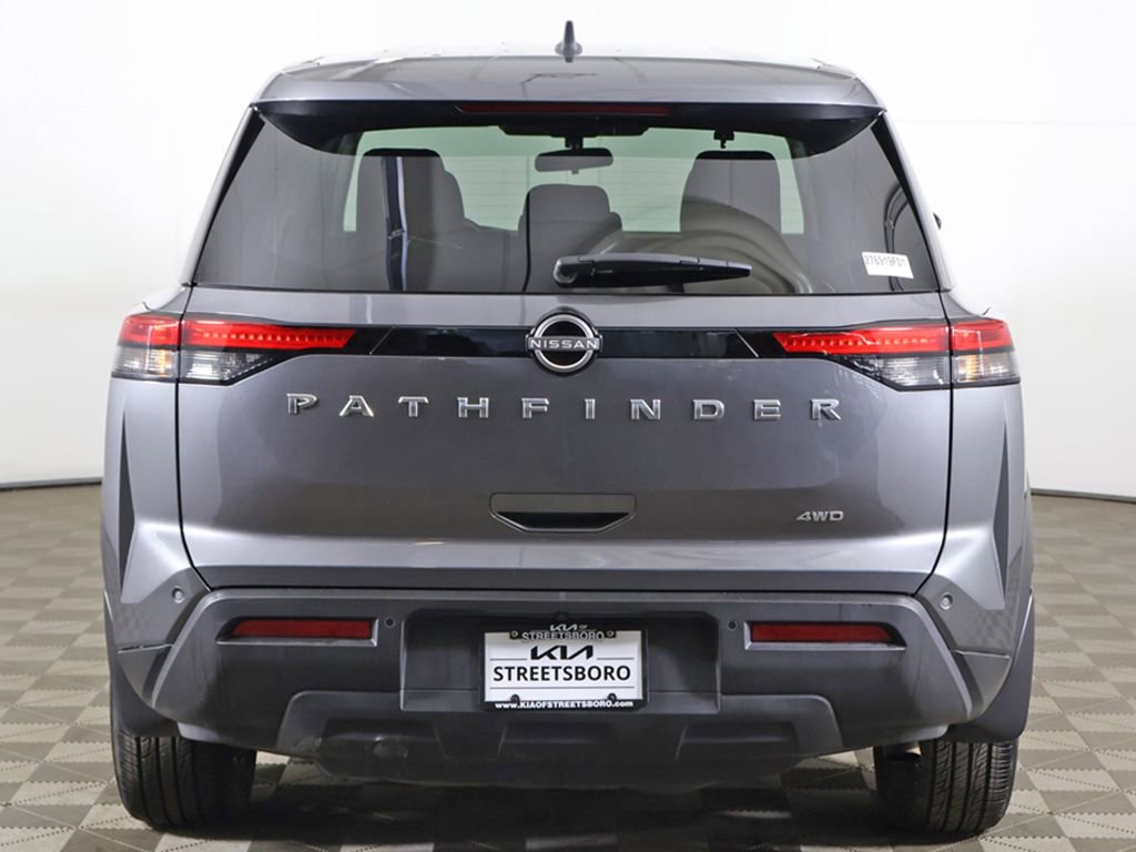 Used 2023 Nissan Pathfinder S image 10