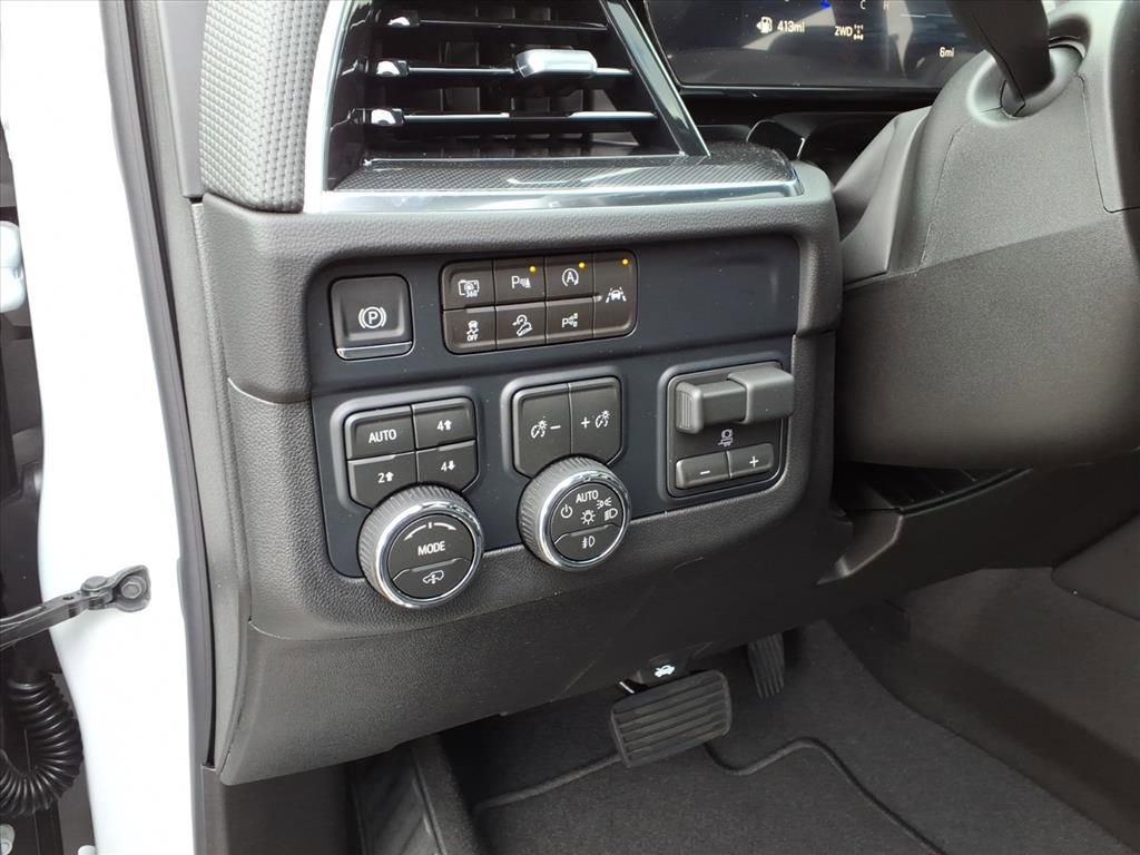 New 2026 Chevrolet Suburban RST image 12