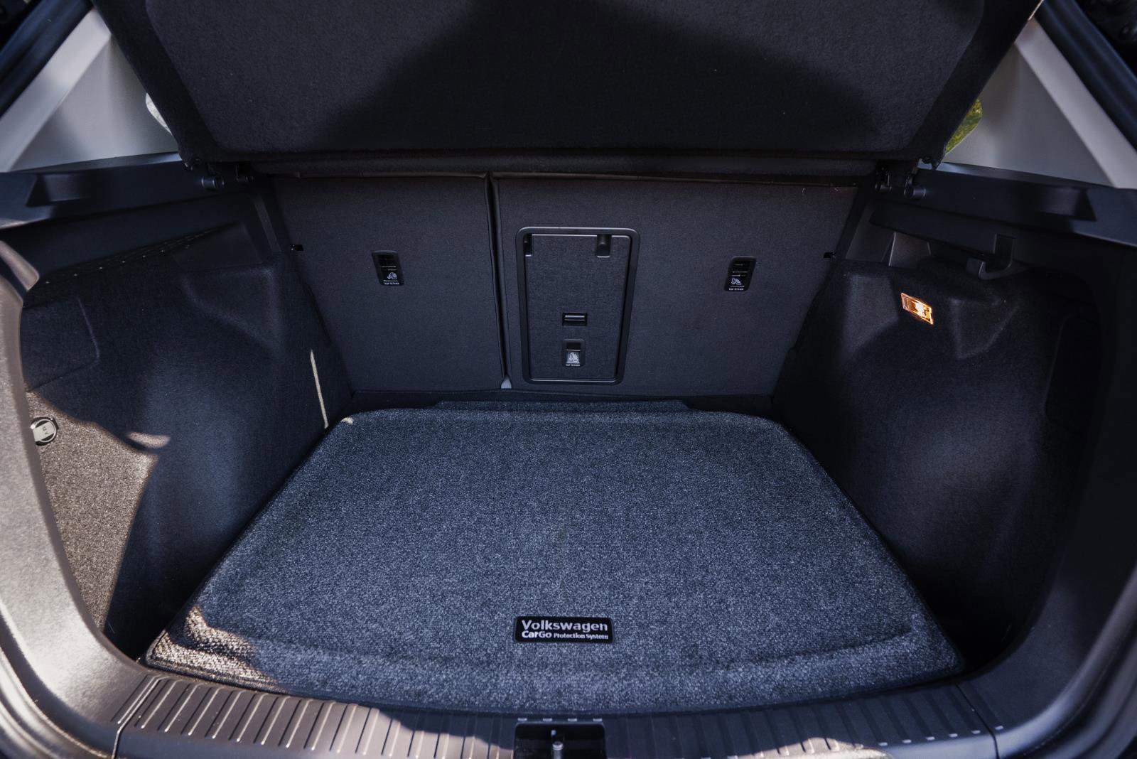 Used 2022 Volkswagen Taos SEL w/ Panoramic Sunroof Package image 32