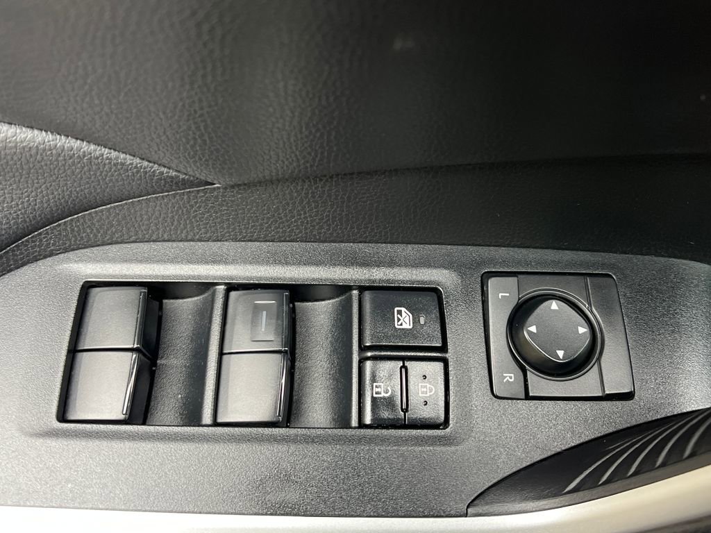 Used 2025 Toyota RAV4 LE image 12
