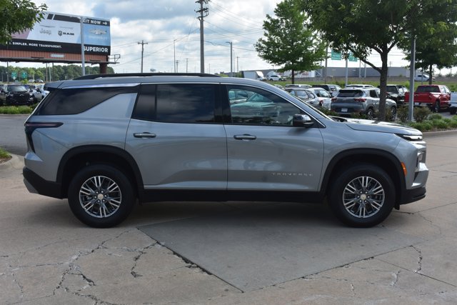 New 2026 Chevrolet Traverse LT w/ LPO, Floor Liner Package FWD image 4