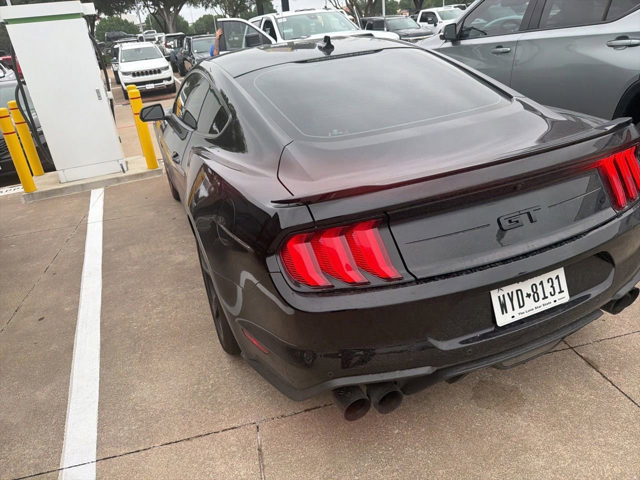 Used 2021 Ford Mustang GT Premium w/ Black Accent Package RWD image 6