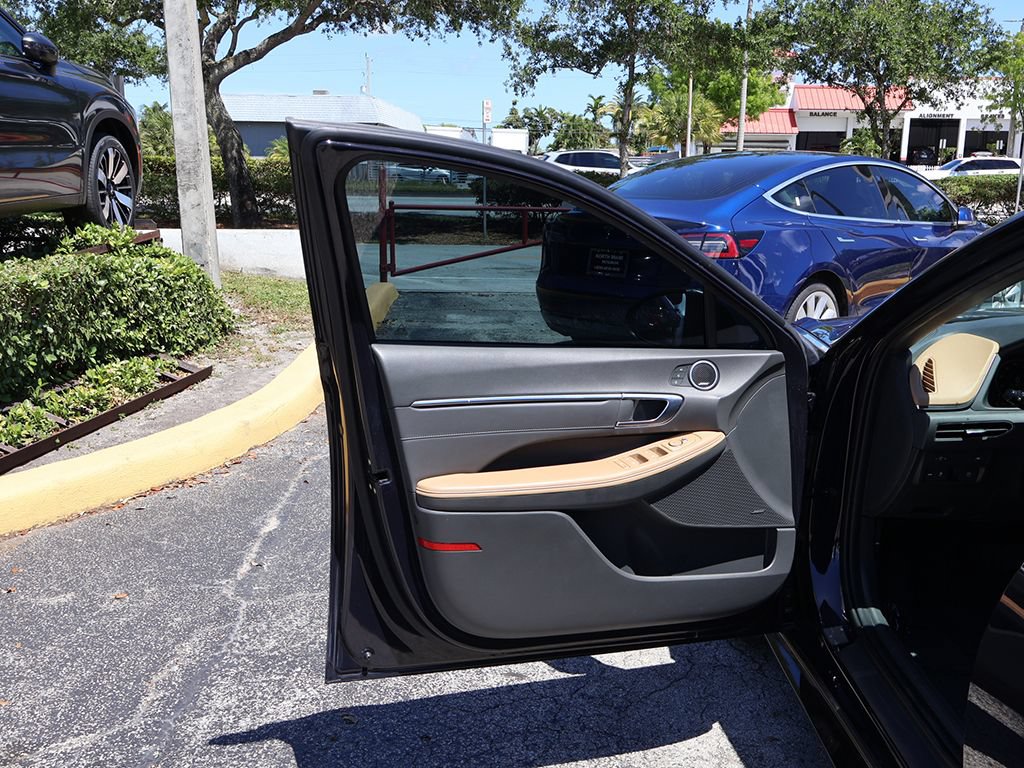 Used 2023 Hyundai Sonata Limited w/ Cargo Package FWD image 23