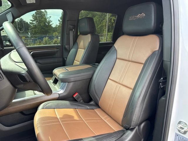 Used 2025 Chevrolet Silverado 2500 High Country w/ High Country Premium Package AWD/4WD image 13
