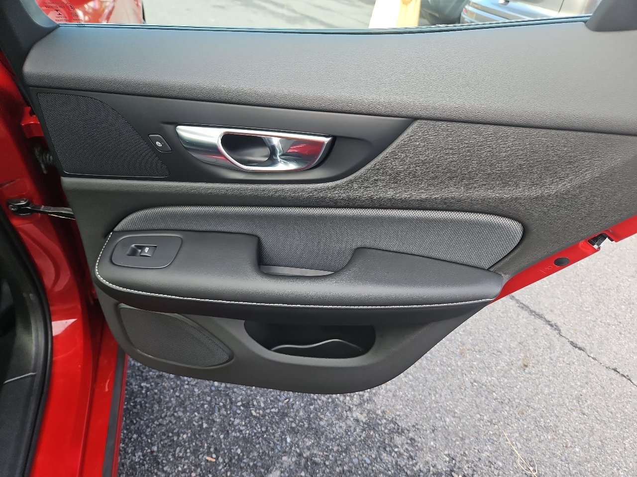 Used 2021 Volvo S60 T6 R-Design image 22