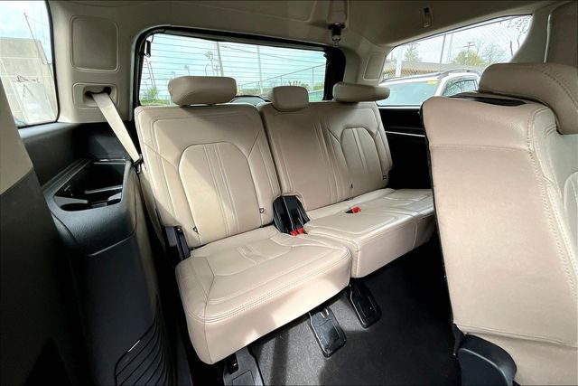 Used 2024 Ford Expedition Limited AWD/4WD image 31