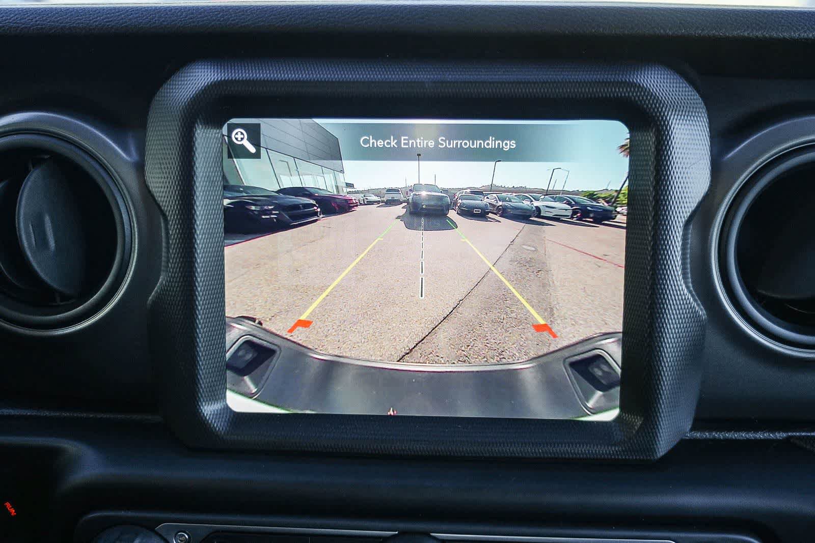 Used 2023 Jeep Gladiator Sport AWD/4WD image 24