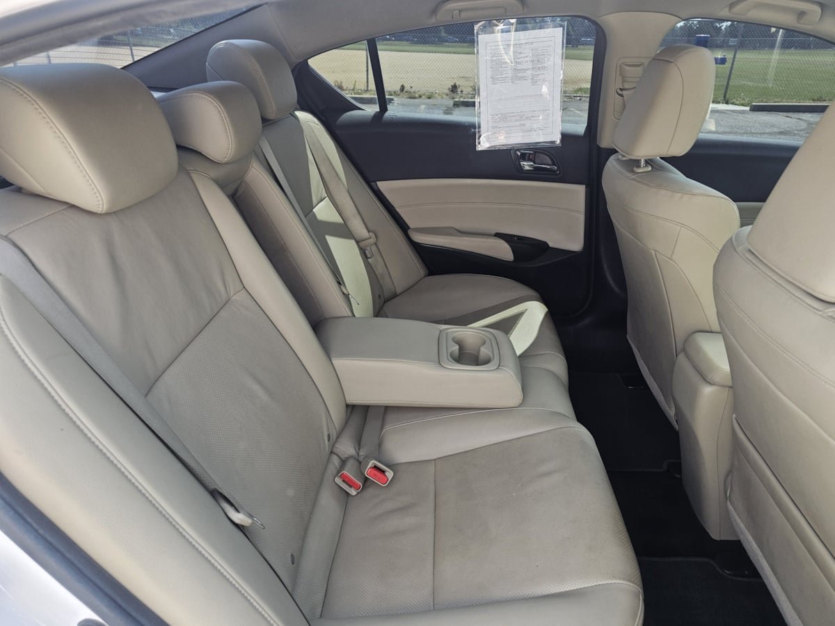 Used 2013 Acura ILX w/ Technology Package FWD image 38