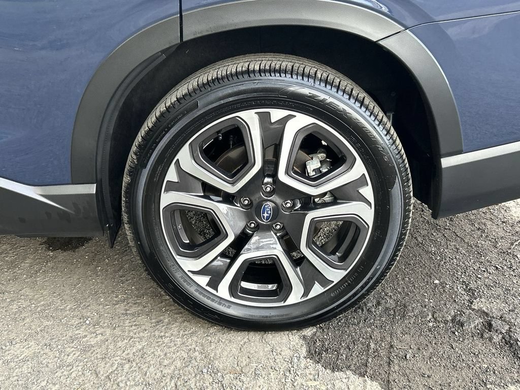 Certified 2024 Subaru Ascent Touring AWD/4WD image 11