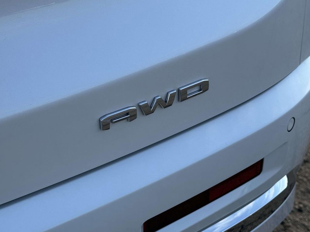 Certified 2023 GMC Acadia Denali w/ Denali Ultimate Package image 12